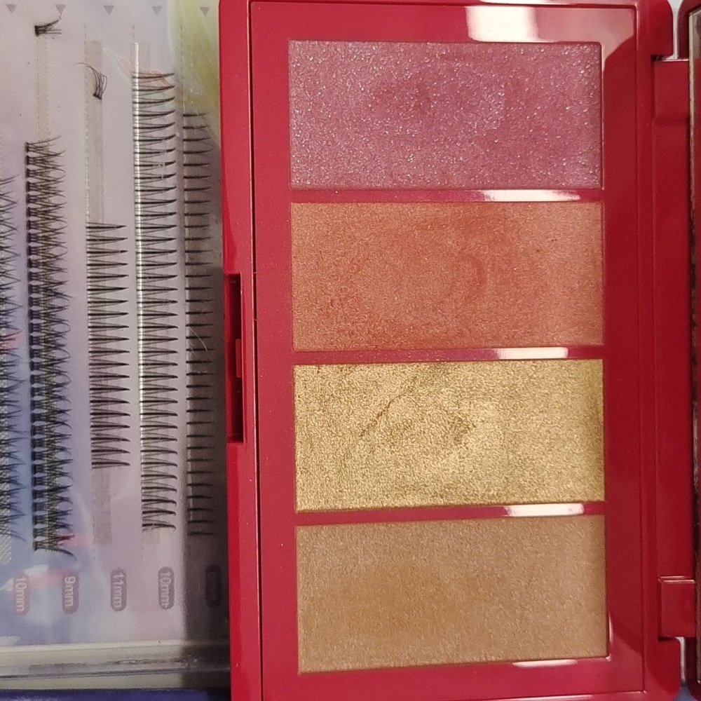 Make-up bundle - Picture 4 of 12
